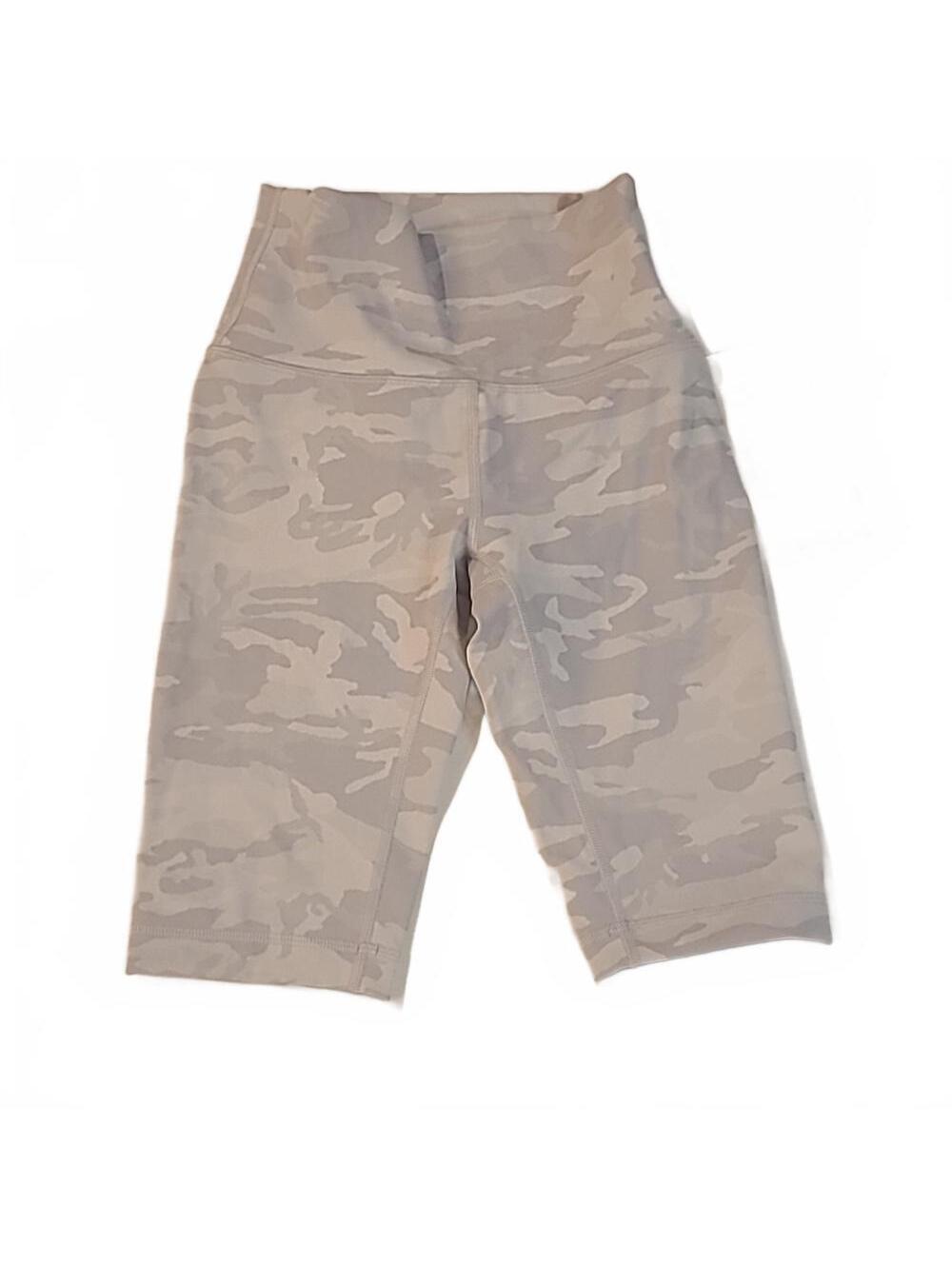 #131 NWT Lululemon White Camo Bike Shorts B1405